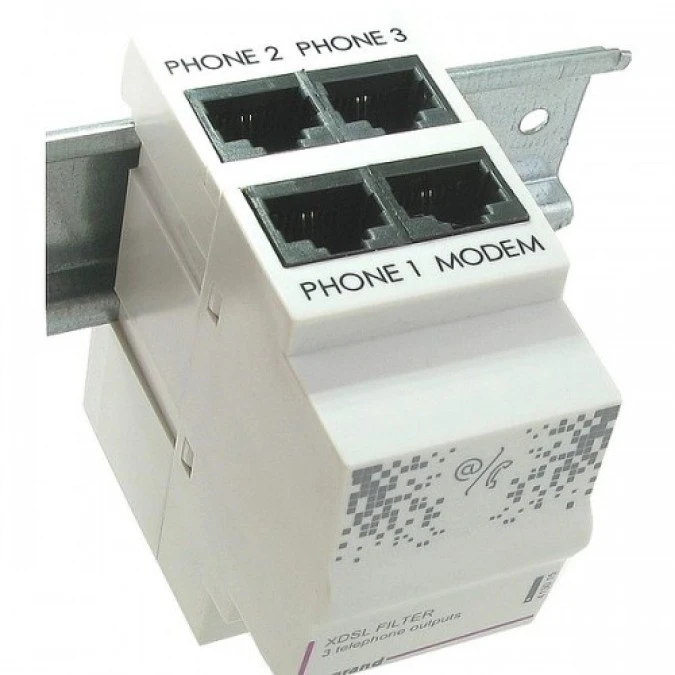 Rozdzielacz sygnału telefonicznego z filtrem ADSL 413015
